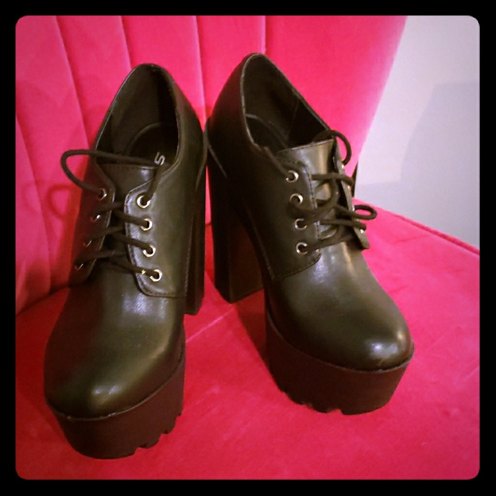 Soda platform Bootie